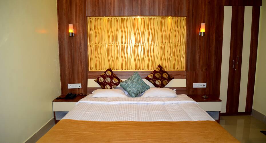 Savoy Hotel, Dhanbad 5